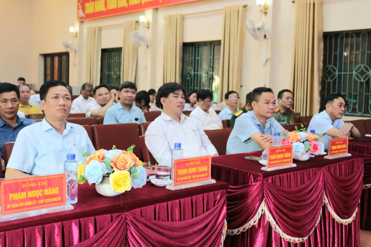 Đảng ủy xã Vạn Xuân tổ chức hội nghị học tập, quán triệt và triển khai các văn bản mới của Trung ương và tỉnh ủy Hưng Yên