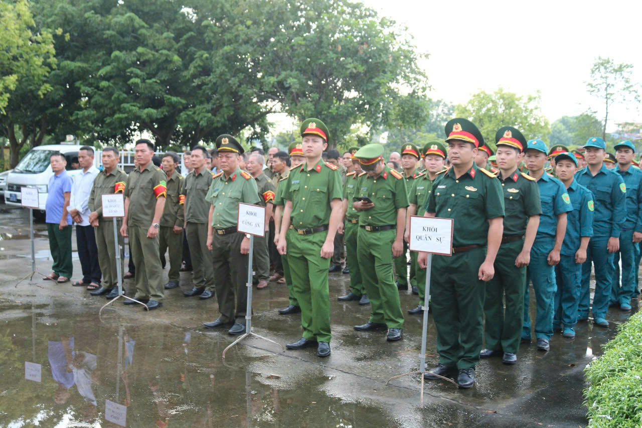 Xã Vạn Xuân ra quân cao điểm bảo đảm trật tự, an toàn giao thông những tháng cuối năm