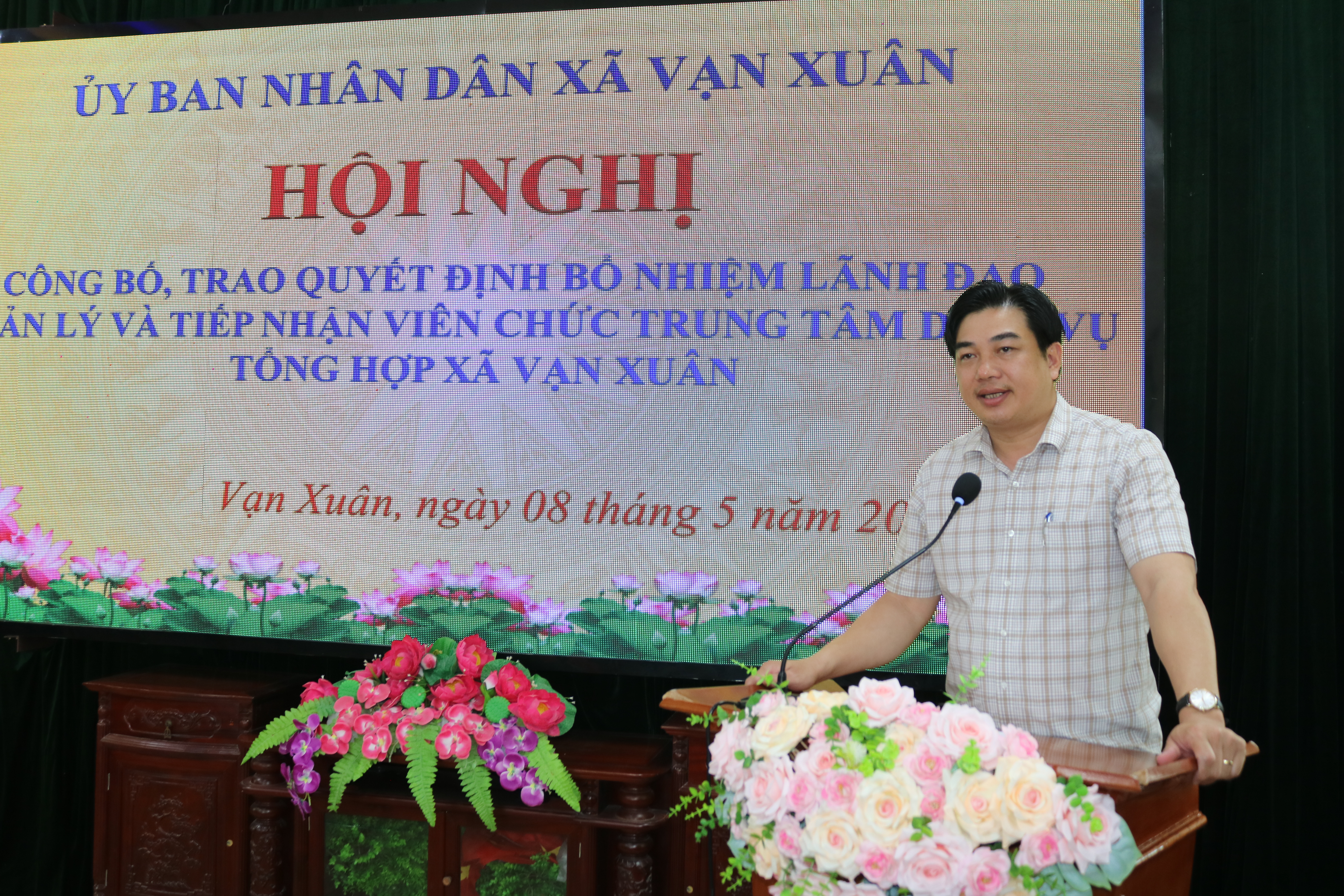Xã Vạn Xuân tổ chức hội nghị công bố quyết định về công tác cán bộ
