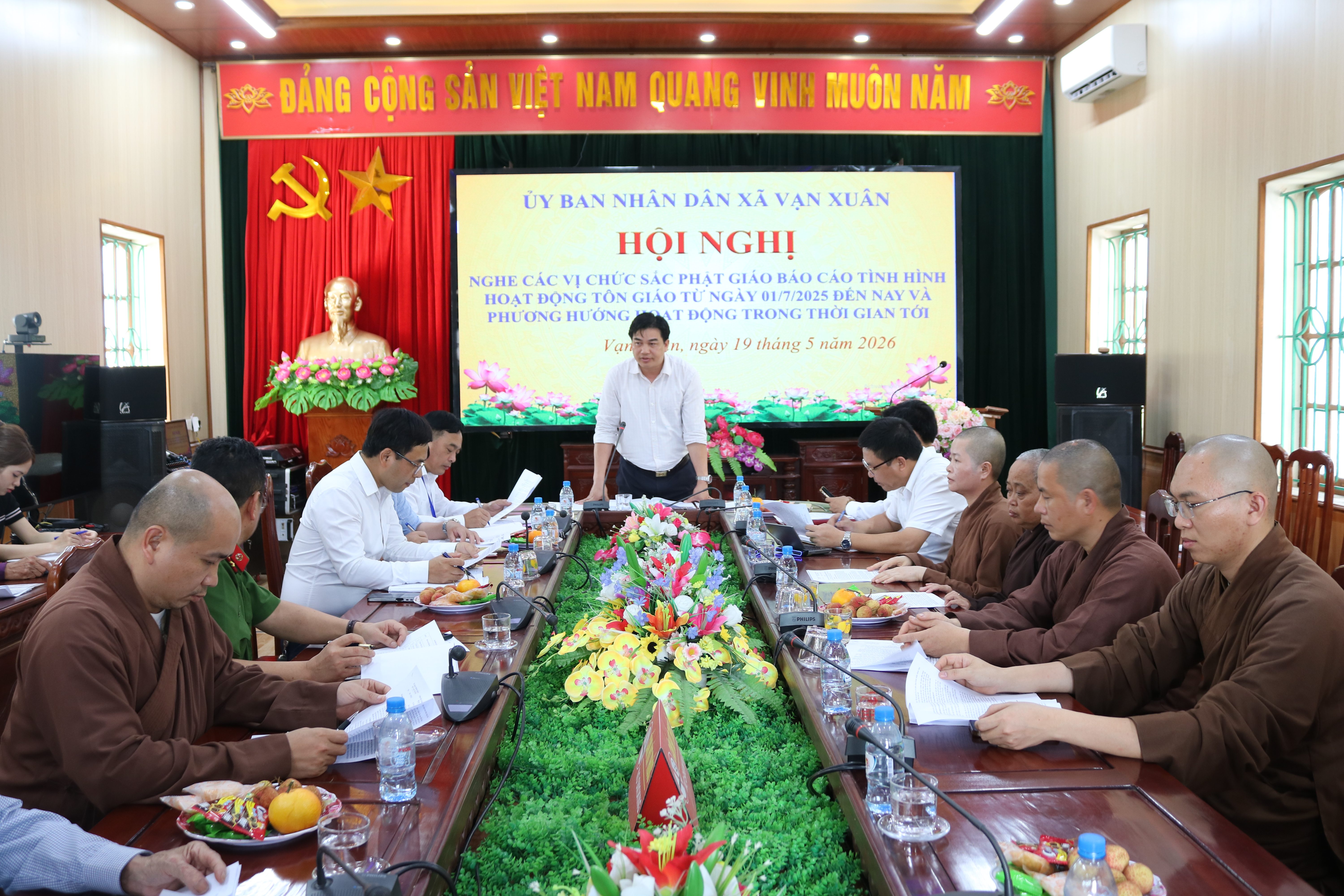 Xã Vạn Xuân: Hội nghị nghe các vị chức sắc Phật giáo báo cáo tình hình hoạt động tôn giáo từ ngày 1/7/2025 đến nay và phương hướng hoạt động trong thời gian tới