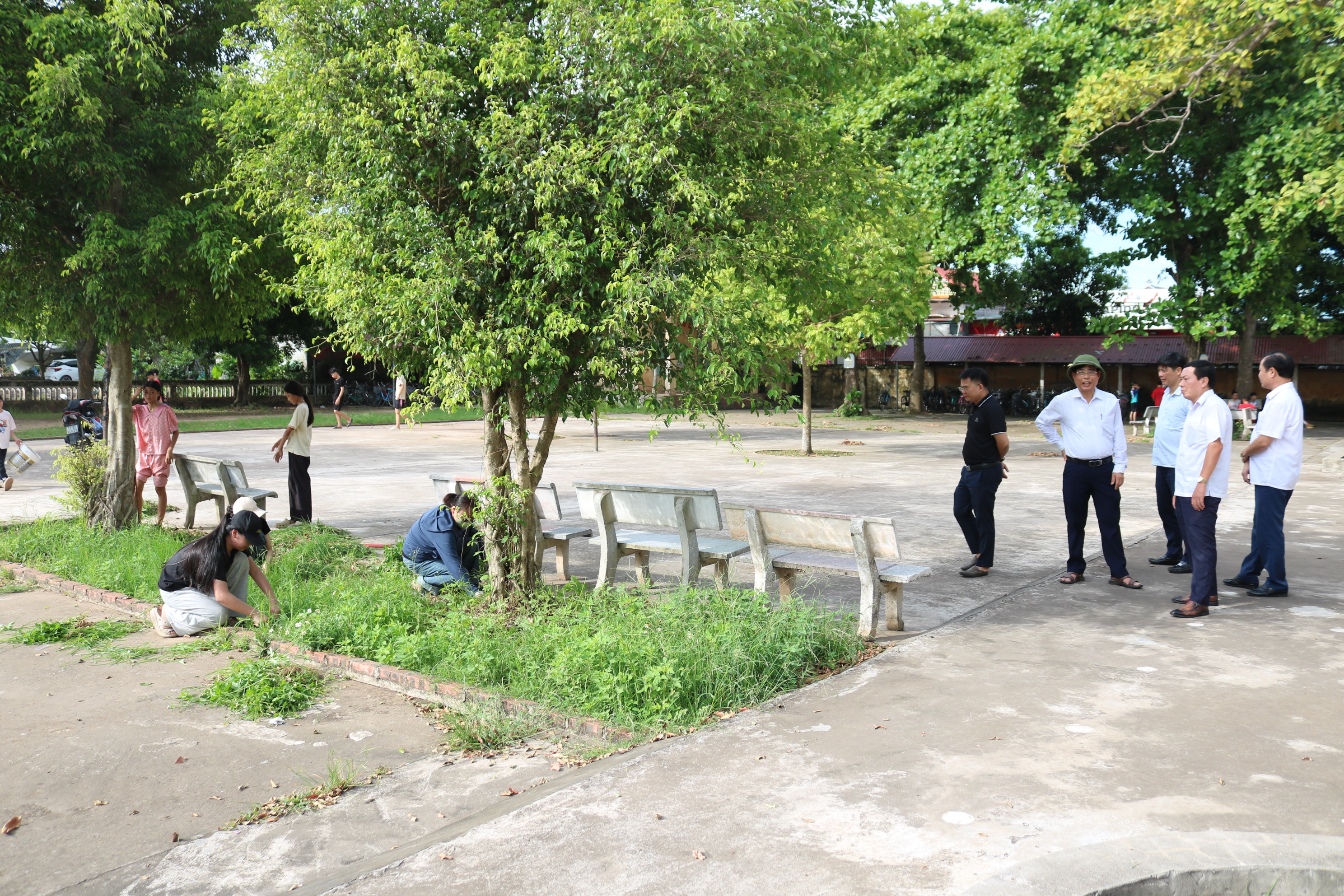 Xã Vạn Xuân ra quân hưởng ứng phong trào thi đua “Toàn dân chung tay bảo vệ môi trường, vì một Việt Nam xanh - sạch - đẹp”