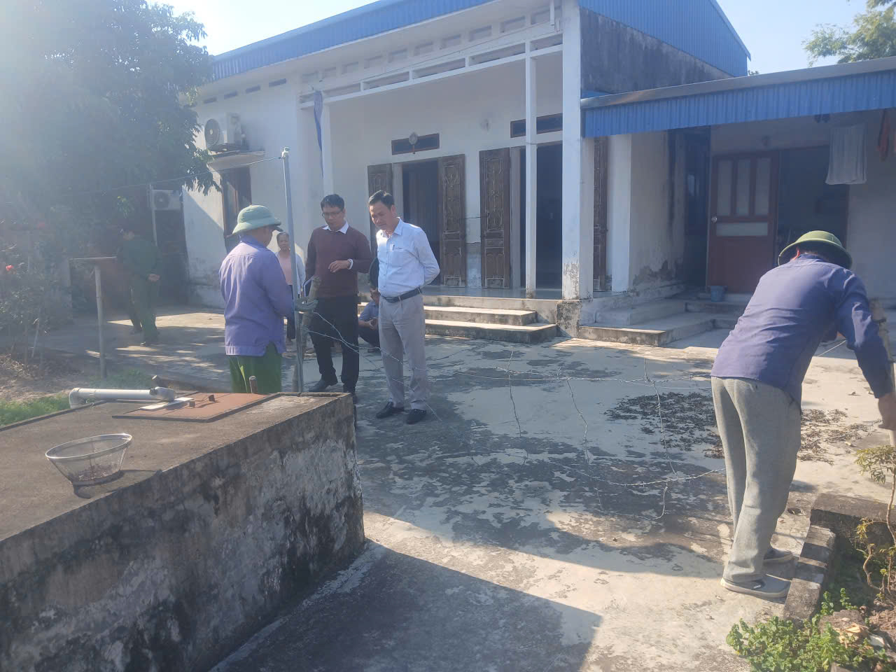 XÃ VẠN XUÂN TỔ CHỨC THÁO DỠ CÔNG TRÌNH VI PHẠM TẠI THÔN MỸ LỘC 1
