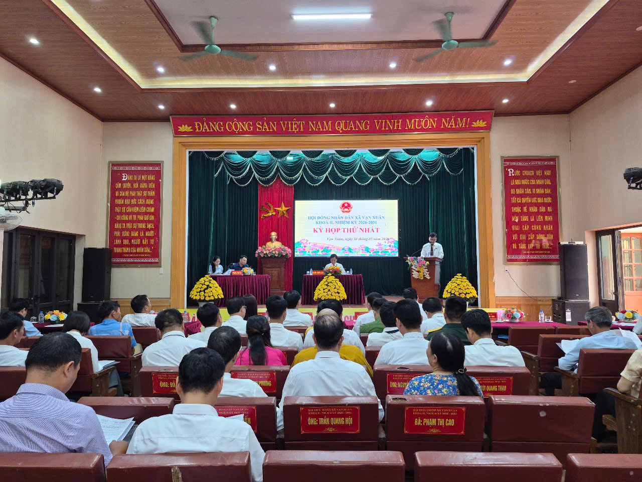 Xã Vạn Xuân: Tổ chức thành công Kỳ họp thứ nhất HĐND xã khóa II, nhiệm kỳ 2026–2031