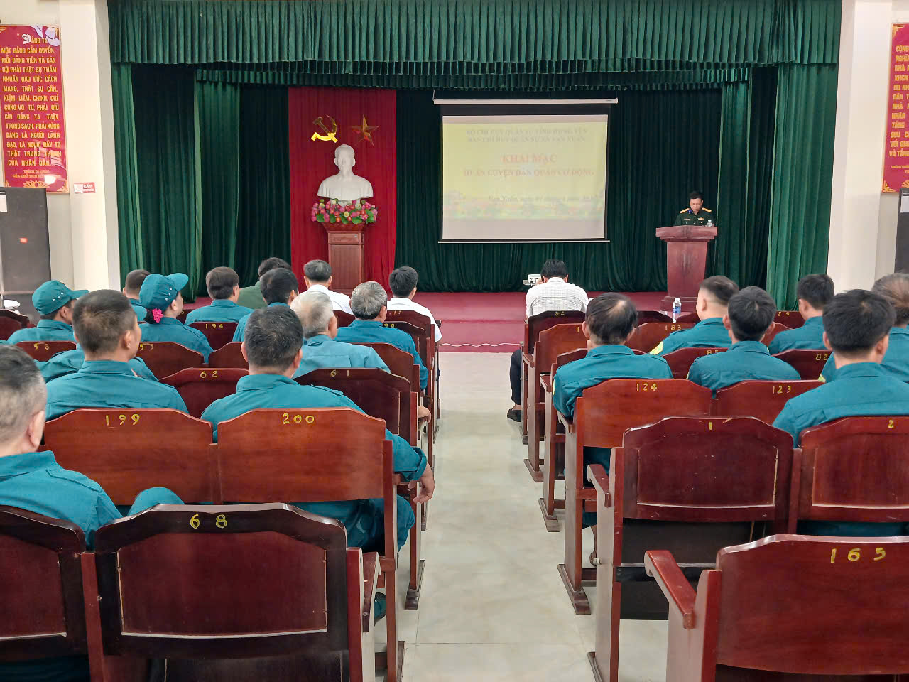 Ban chỉ huy quân sự xã Vạn Xuân khai mạc huấn luyện dân quân cơ động