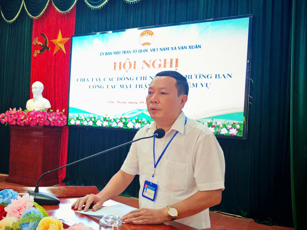 Ủy ban MTTQ xã Vạn Xuân sơ kết công tác 6 tháng đầu năm 2026, triển khai nhiệm vụ 6 tháng cuối năm, công bố các quyết định tổ chức nhân sự ban công tác mặt trận các thôn trên địa bàn xã.